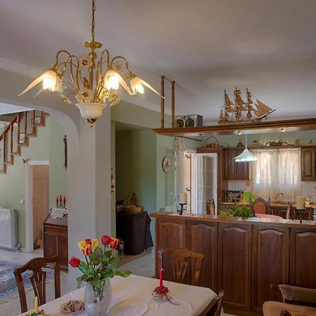 Villa Christina Гастури Экстерьер фото